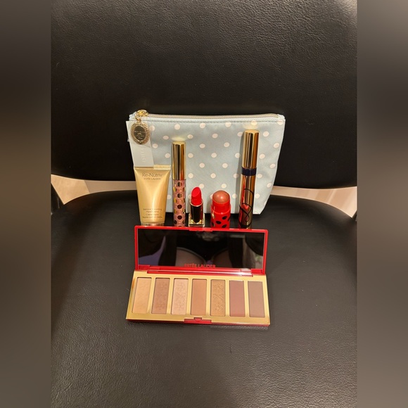 Estee Lauder Make Up Set - Picture 1 of 5